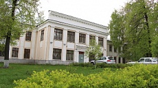 Входная группа Школа № 90.  Ленина,  82